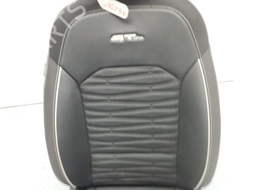 Right front seat KIA XCEED (CD) 1.5 T-GDi MHEV | BP37535792C16 - Image 2