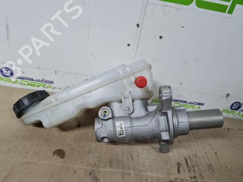 Used Brake master cylinder FORD FOCUS III [2010-2020]  21660184