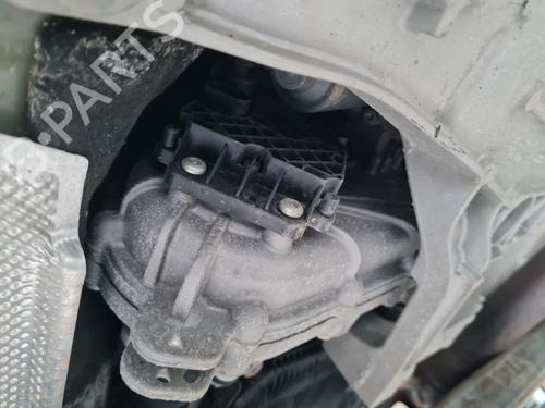 Used Transfer box JAGUAR F-PACE (X761) 2.0 Ti4 AWD (250 hp) 31062663