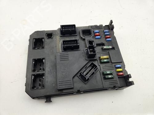 Used Fuse box Fuse box PEUGEOT 407 (6D_) [2004-2011] 29073952 29073952