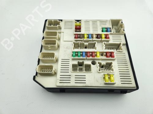 Zekeringkast RENAULT MEGANE III Hatchback (BZ0/1_, B3_) 1.5 dCi (BZ1G, BZ1W, BZ0R) (95 hp) 30574126