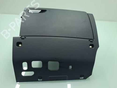 Used Glove box AUDI A3 Sportback (8VA, 8VF) 2.0 TDI (150 hp) 21640907