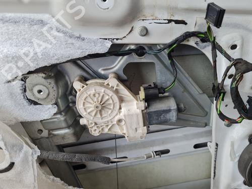 BP29982860C22 main image