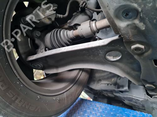 Used Right front suspension arm Right front suspension arm 36886701 36886701