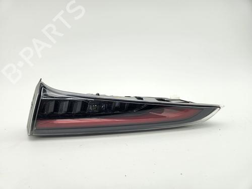 Used Right tailgate light Right tailgate light TOYOTA COROLLA Estate (_E21_) 1.8 VVTi Hybrid (ZWE219) (140 hp) 34401419 34401419