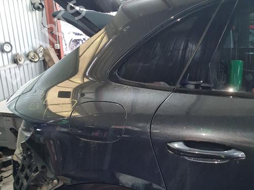 right-rear-fenders-porsche-macan-95b-2014-39407019 main image