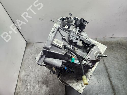 gearbox-renault-express-box-bodympv-2021-24126282 main image