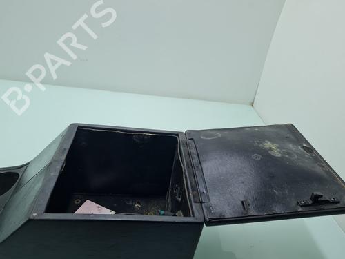 Armrest / Center console LAND ROVER DEFENDER Station Wagon (L316) 2.5 Td5 4x4 (L316) | BP22428916I20 