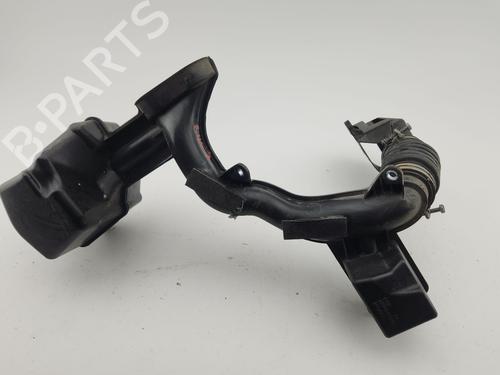 pipe-toyota-c-hr-_x1_-2016-38065133 main image