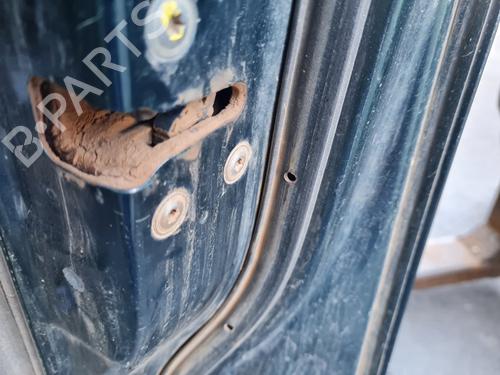 Used Front right lock NISSAN NAVARA NP300 (D40) [2004-2025]  21649338