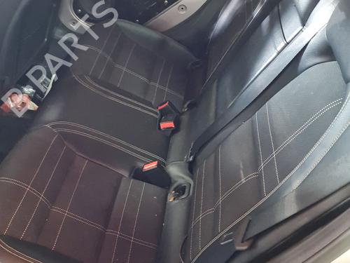 Sedile posteriore Sedile posteriore MERCEDES-BENZ A-CLASS (W176) A 200 CDI / d (176.008) (136 hp) 37200715 37200715