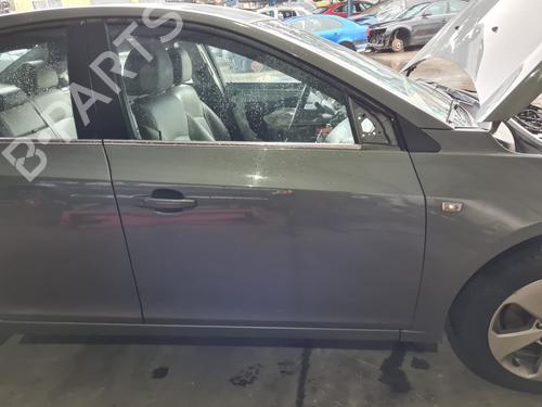 Used Right front door CHEVROLET CRUZE (J300) [2009-2025]  28376416