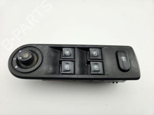 Used Left front window switch Left front window switch RENAULT CAPTUR I (J5_, H5_) [2013-2026] 22929498 22929498