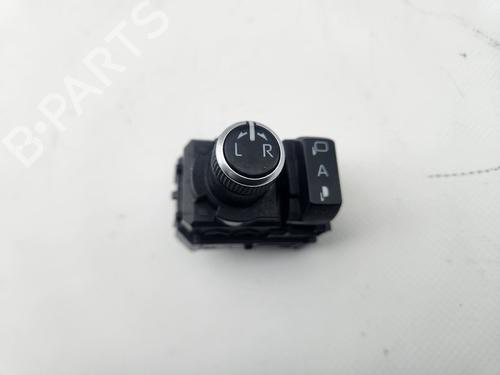 Used Mirror switch Mirror switch TOYOTA COROLLA Saloon (_E21_) 1.8 VVTi Hybrid (ZWE211) (122 hp) 33023361 33023361