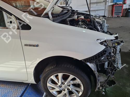 right-front-fenders-toyota-auris-_e18_-2012-2013-2014-2015-2016-2017-2018-2019-40080599 main image
