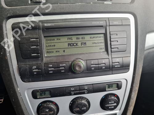 Used Radio SKODA OCTAVIA II Combi (1Z5) 2.0 TFSI (200 hp) 24472255