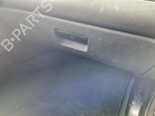 Used Glove box BMW 3 (E46) 320 d (150 hp) 21653064