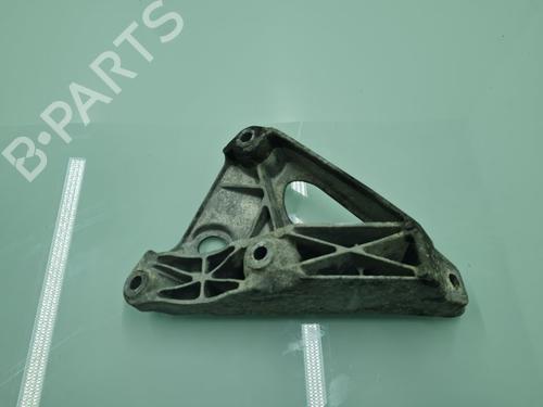Used Engine mount BMW 4 Coupe (F32, F82) 435 d xDrive (313 hp) 21640213