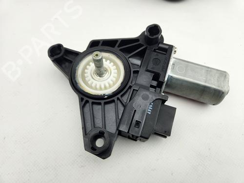 Used Right rear window motor Right rear window motor MERCEDES-BENZ B-CLASS Sports Tourer (W246, W242) B 200 CDI / d (246.208) (136 hp) 33957394 33957394