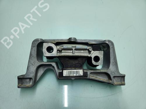 Used Engine mount MERCEDES-BENZ GLA-CLASS (X156) GLA 200 CDI / d (156.908) (136 hp) 24937798
