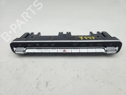 climate-control-mercedes-benz-cla-c118-2019-31594261 main image
