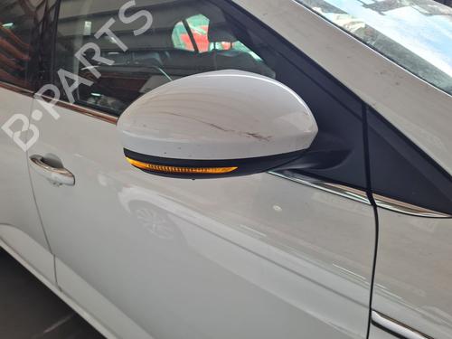 Used Right mirror RENAULT MEGANE IV Hatchback (B9A/M/N_) [2015-2025]  21655985