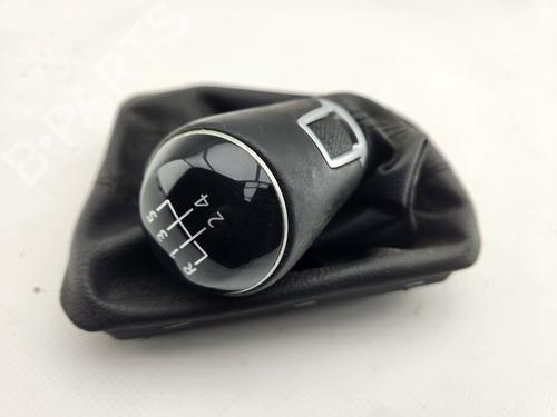 Used Shift knob VW POLO VI (AW1, BZ1, AE1) 1.6 TDI (95 hp) 31587038