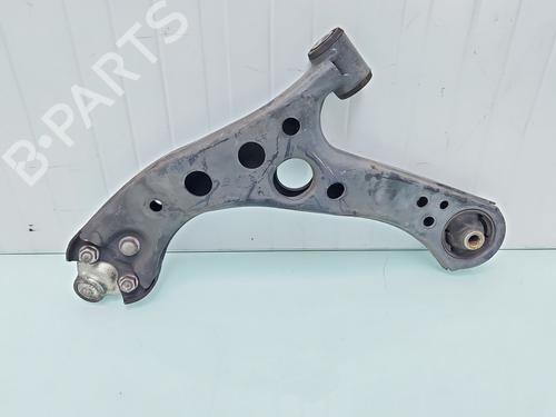 right-front-suspension-arm-toyota-corolla-estate-_e21_-2019-39505866 main image