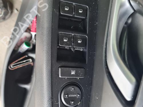 Used Left front window switch HYUNDAI i30 (PDE, PD, PDEN) [2016-2025]  30882514