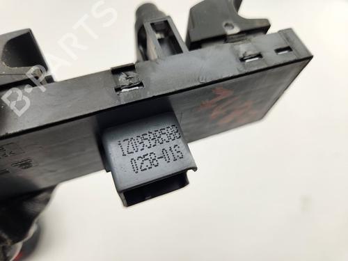 Left front window switch SKODA OCTAVIA II Combi (1Z5) 2.0 TDI RS | BP24472238I27 - Image 3