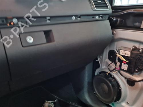 Used Glove box Glove box 38779337 38779337