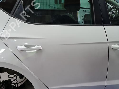 Używane Drzwi tylne prawe Drzwi tylne prawe SEAT LEON (5F1) 2.0 TDI (150 hp) 37640466 37640466