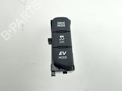 Used Switch Switch TOYOTA YARIS (_P21_, _PA1_, _PH1_) 1.5 (MXPA11) (125 hp) 40173428 40173428