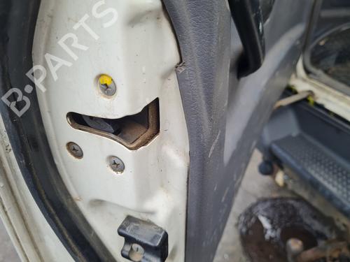 Used Tailgate lock NISSAN TERRANO II (R20) 2.7 TDi 4WD (125 hp) 21657346