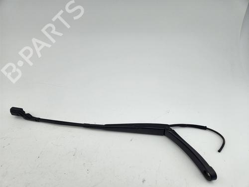 Used Front windshield wiper arm Front windshield wiper arm VW MULTIVAN T7 (STM, STN) 1.4 eHybrid (218 hp) 32366974 32366974
