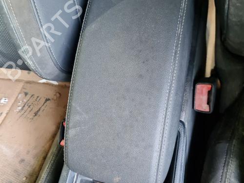 armrest-center-console-audi-q3-sportback-f3n-2019-29613434 main image