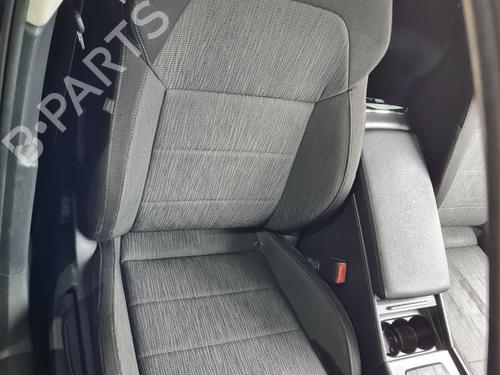 Used Right front seat SKODA SUPERB III (3V3) [2015-2024]  31841093