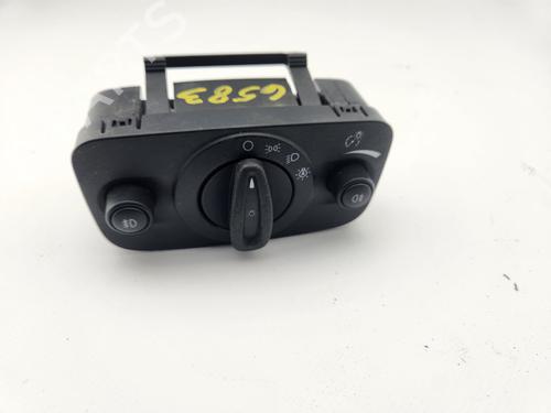 Used Headlight switch FORD KUGA II (DM2) [2012-2025]  21644821