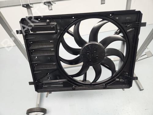 Used Radiator fan FORD FOCUS IV (HN) [2018-2025]  30391612