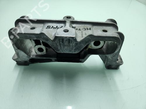 Engine mount MERCEDES-BENZ GLA-CLASS (X156) GLA 200 CDI / d (156.908) | BP24937798M89 