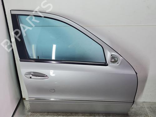 Used Right front door MERCEDES-BENZ E-CLASS (W211) E 320 CDI (211.026) (204 hp) 21640176