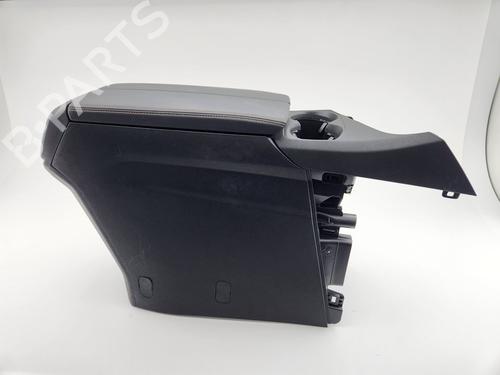 Used Armrest / Center console Armrest / Center console PEUGEOT 5008 II (MC_, MJ_, MR_, M4_) 1.6 PureTech 180 (M45GFR) (181 hp) 29722539 29722539