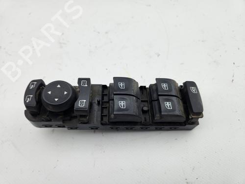 Used Left front window switch RENAULT MEGANE III Grandtour (KZ0/1) [2008-2016]  29626080