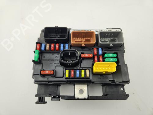 Fuse box CITROËN C3 II (SC_) | BP31965860E1