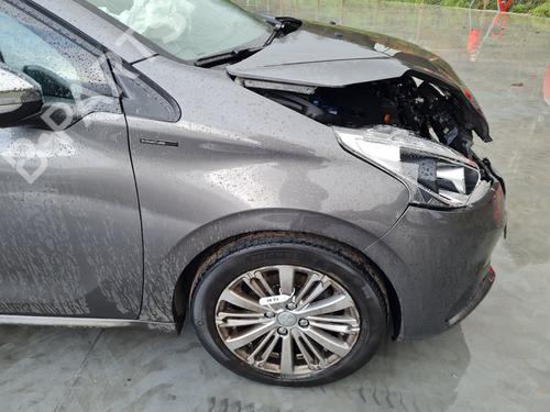 Used Right front fenders PEUGEOT 208 I (CA_, CC_) [2012-2021]  21765641