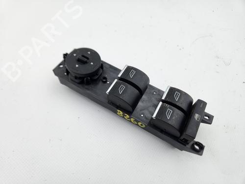 Used Left front window switch Left front window switch FORD FOCUS III [2010-2020] 33398558 33398558