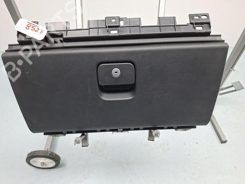 Used Glove box Glove box 38779304 38779304