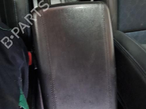 armrest-center-console-ssangyong-tivoli-2015-40195629 main image