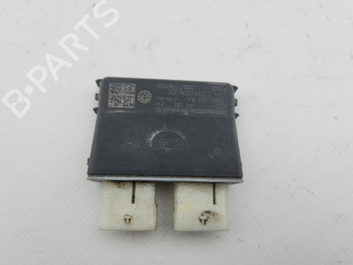 Used Electronic module Electronic module VW TIGUAN (AD1, AX1) 2.0 TDI 4motion (150 hp) 34402968 34402968