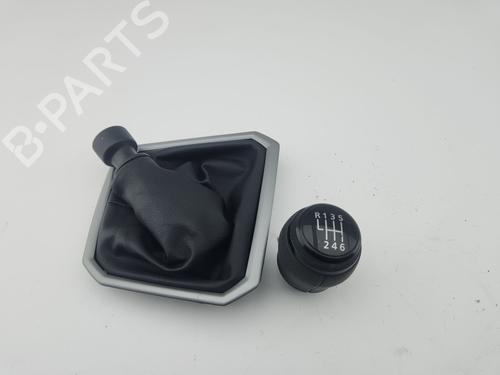 Used Shift knob Shift knob DACIA SANDERO III 1.0 TCe 90 (91 hp) 33818134 33818134